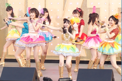 2200人大興奮の HKT48 初の沖縄野外ライブで新曲「12秒」サプライズ初