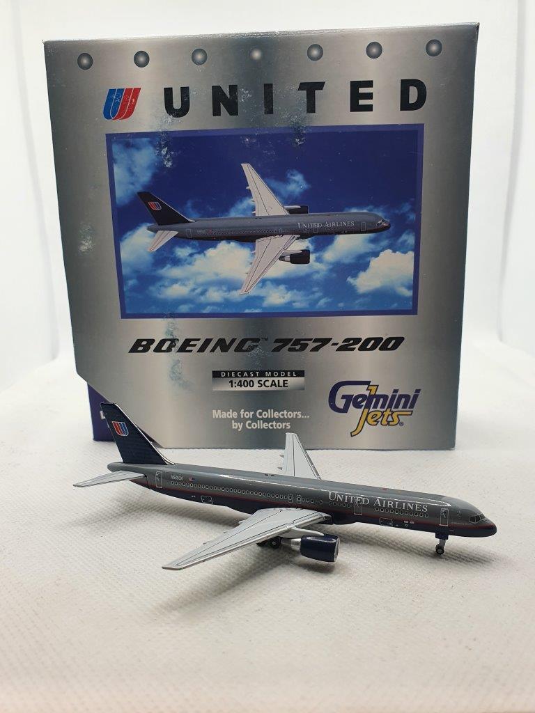 United Airlines 757-200-277 N565UA 1:400 Scale – Airline Employee Shop