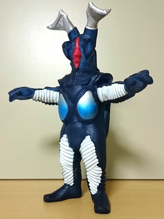 ウルフェス2016限定ソフビ ウルトラマンオーブ＆マガゼットン！ - 大