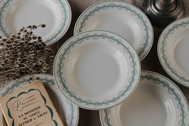 白地にブルーグリーンが素敵なジアン窯スープ皿 フランスアンティーク