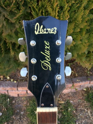 Ibanez-LesPaul-Deluxe