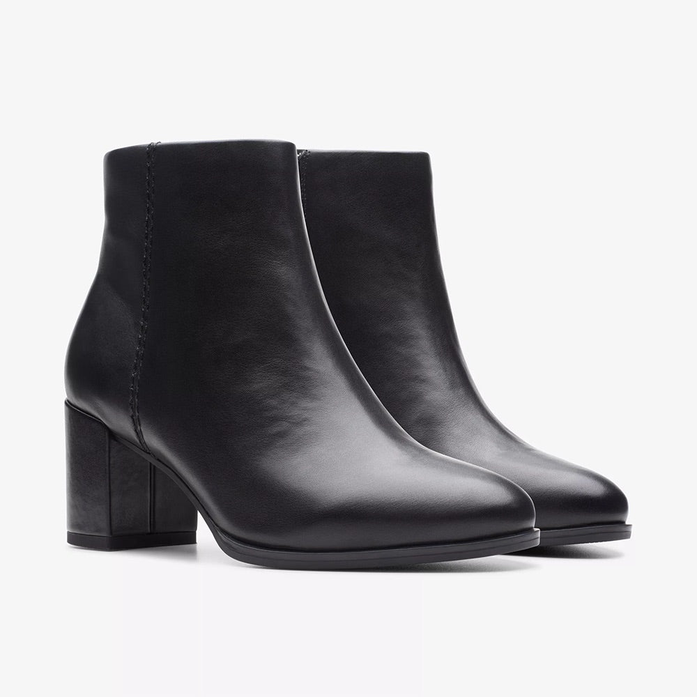 Clarks Freva55 Zip (Black Leather) – Hansen's