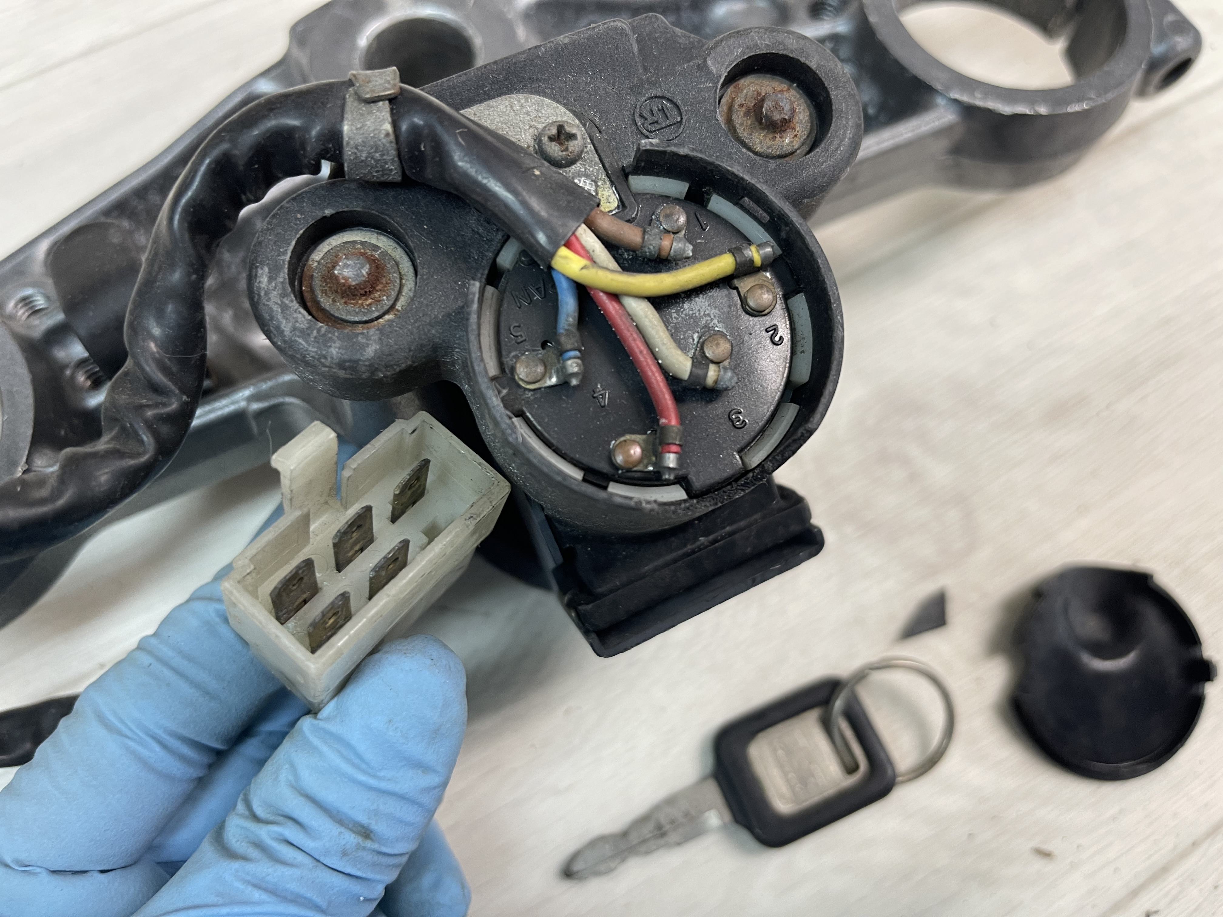 中古バイクパーツ販売専門店アイラブモーターZZR1100/ ZZ-R1100/ ZX-11