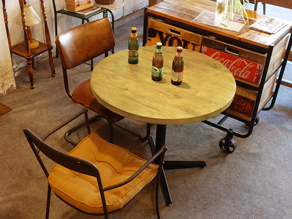 Trip トリップ・カフェテーブル