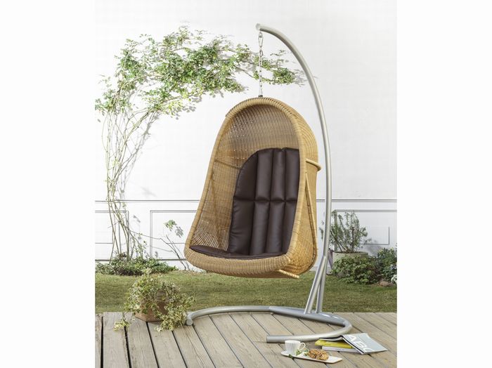 Hanging Chair | 籐家具でつくる、ぬくもりと人にやさしい空間づくり