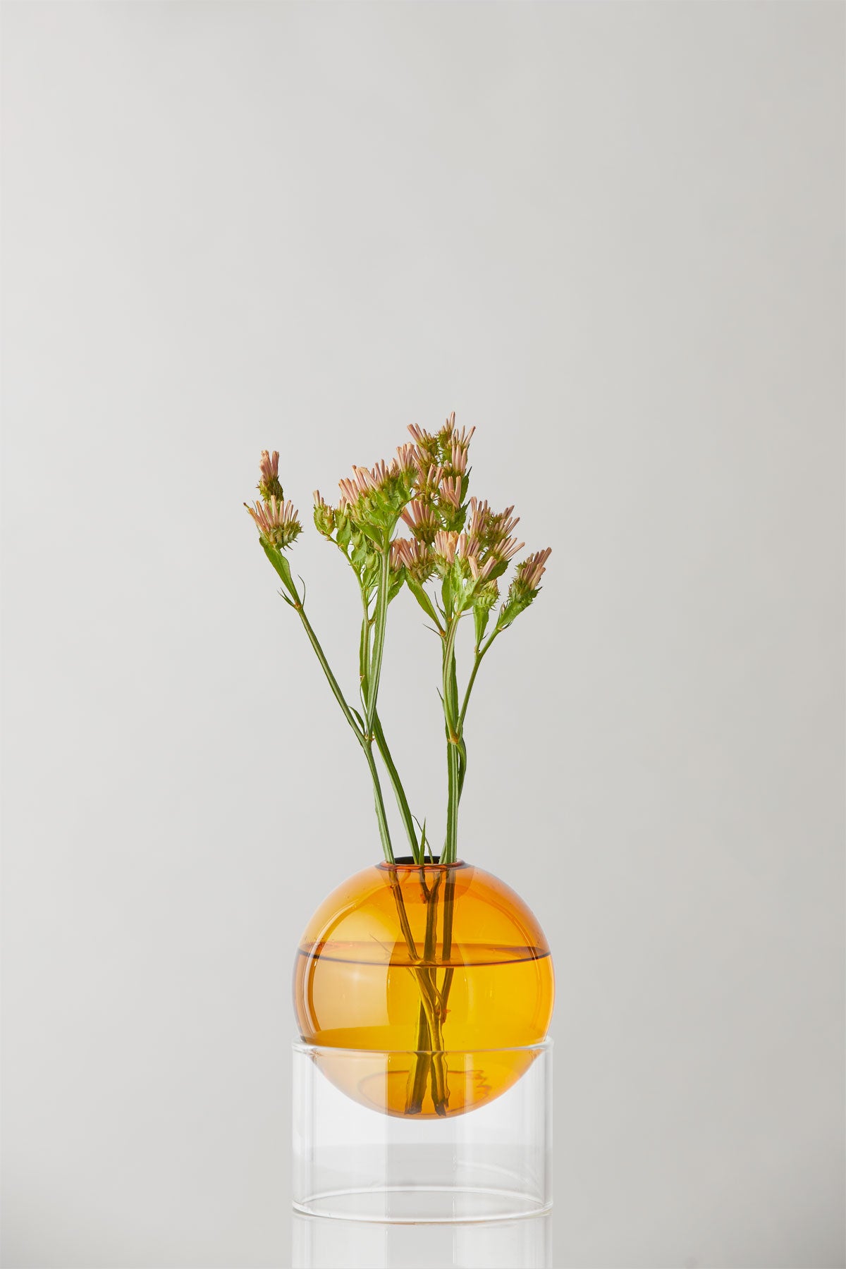 STANDING FLOWER BUBBLE, LOW TUBE, AMBER – Studio About ApS