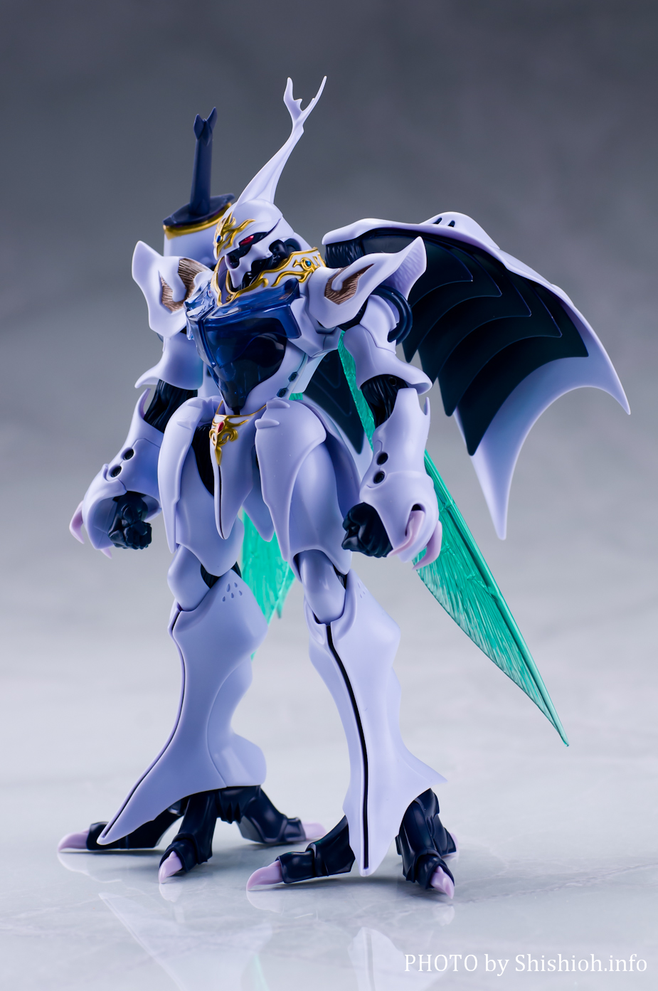 A*a様 ☆彡新品　バンダイ　ROBOT魂 サーバイン　聖戦士ダンバイン Amazon.co.jp: TAMASHII NATIONS ROBOT魂 New Story of Aura Battler