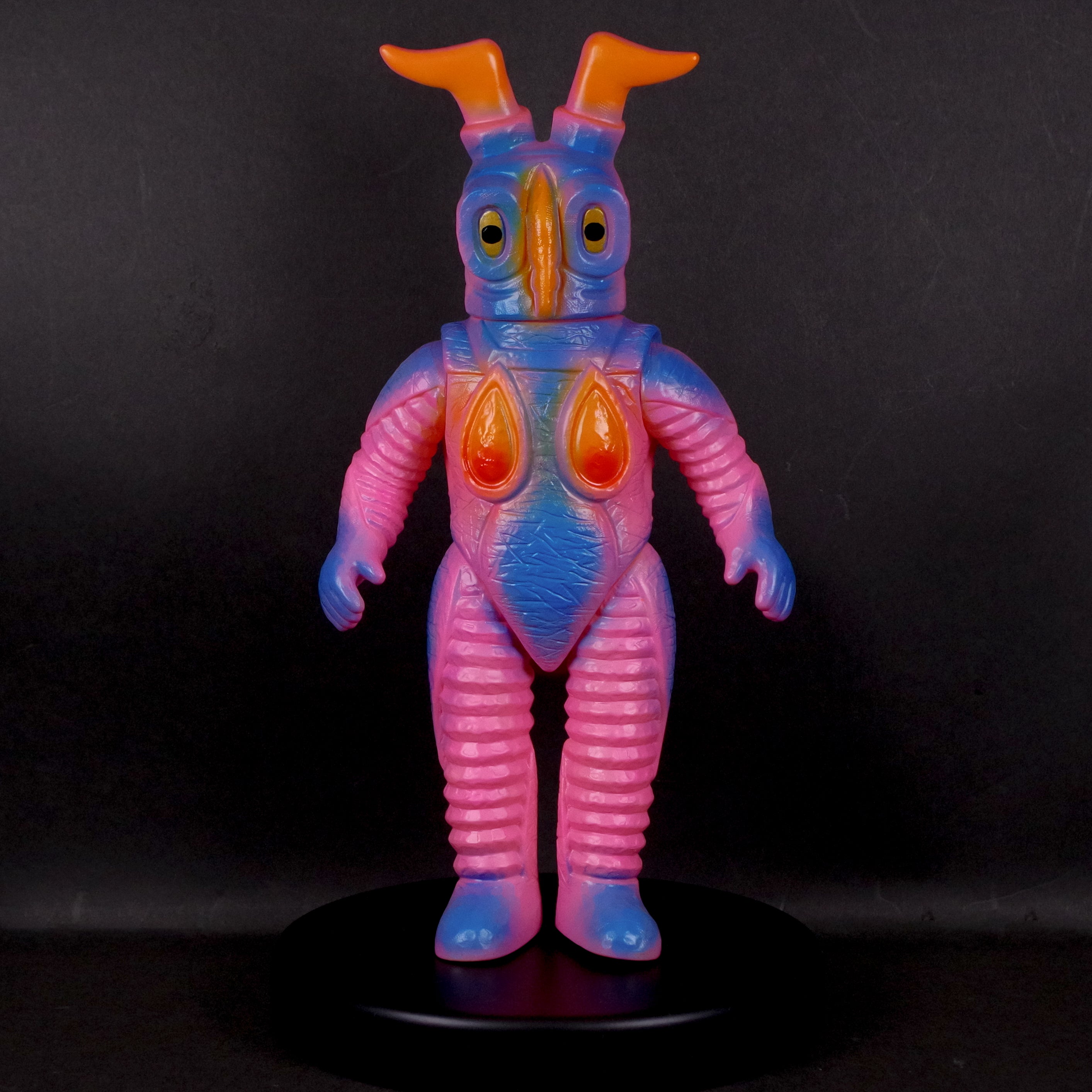 ブルマァク怪獣シリーズ ゼットン(ピンク) – セブンティーズ