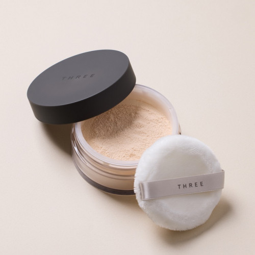 THREE アルティメイトダイアフェネス ルースパウダー|THREE