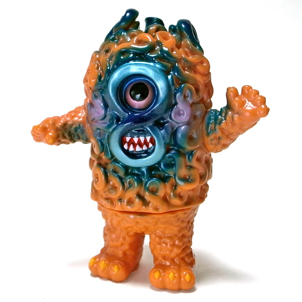 2019年5月5日の「第二回創作ソフビ決起集会」にて怪獣立体作家