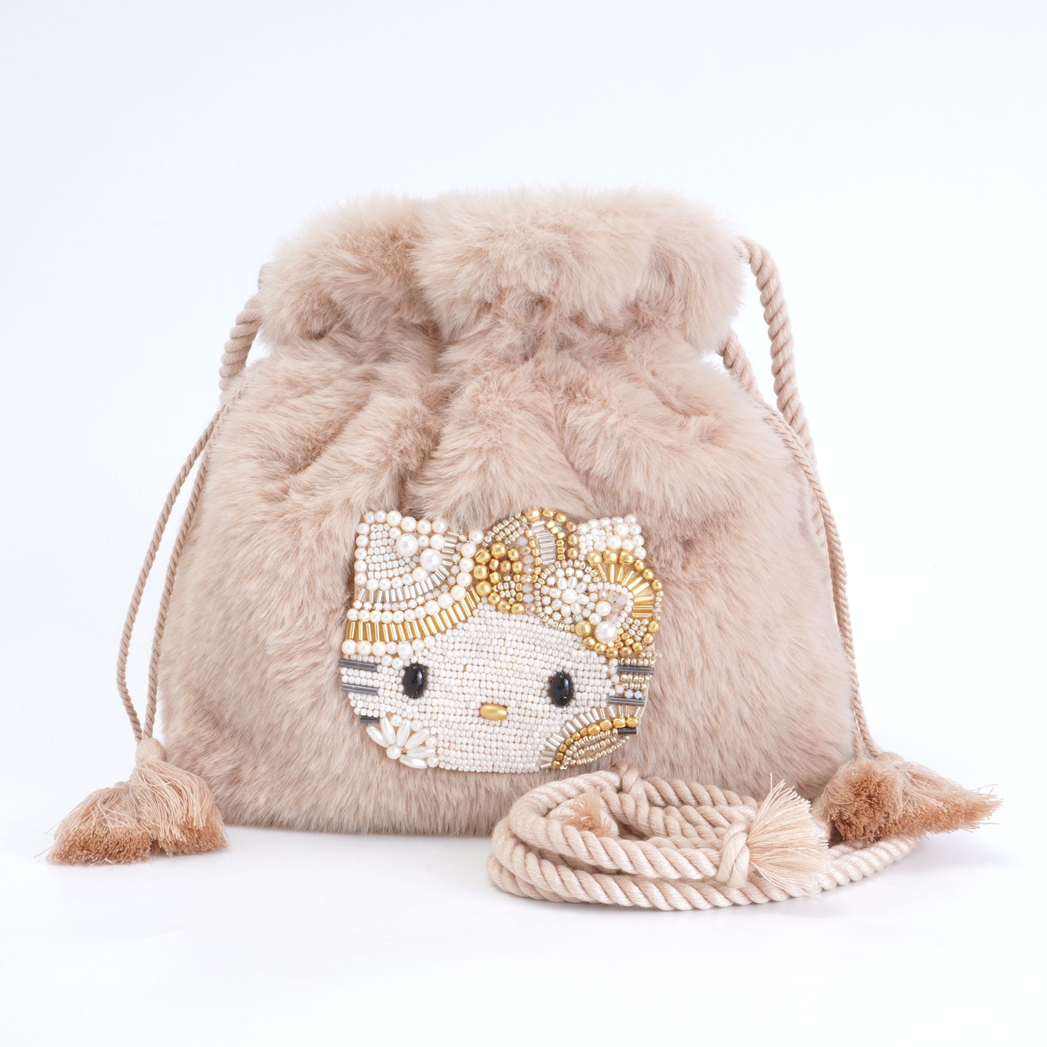 ハローキティ ビーズ刺繍 ファー 巾着バッグ【直営店限定】 – MAYGLOBE