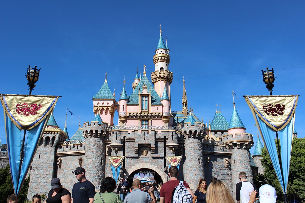 第7回】夢と魔法の国ディズニーランド ～アナハイム～ - 週刊ひがし