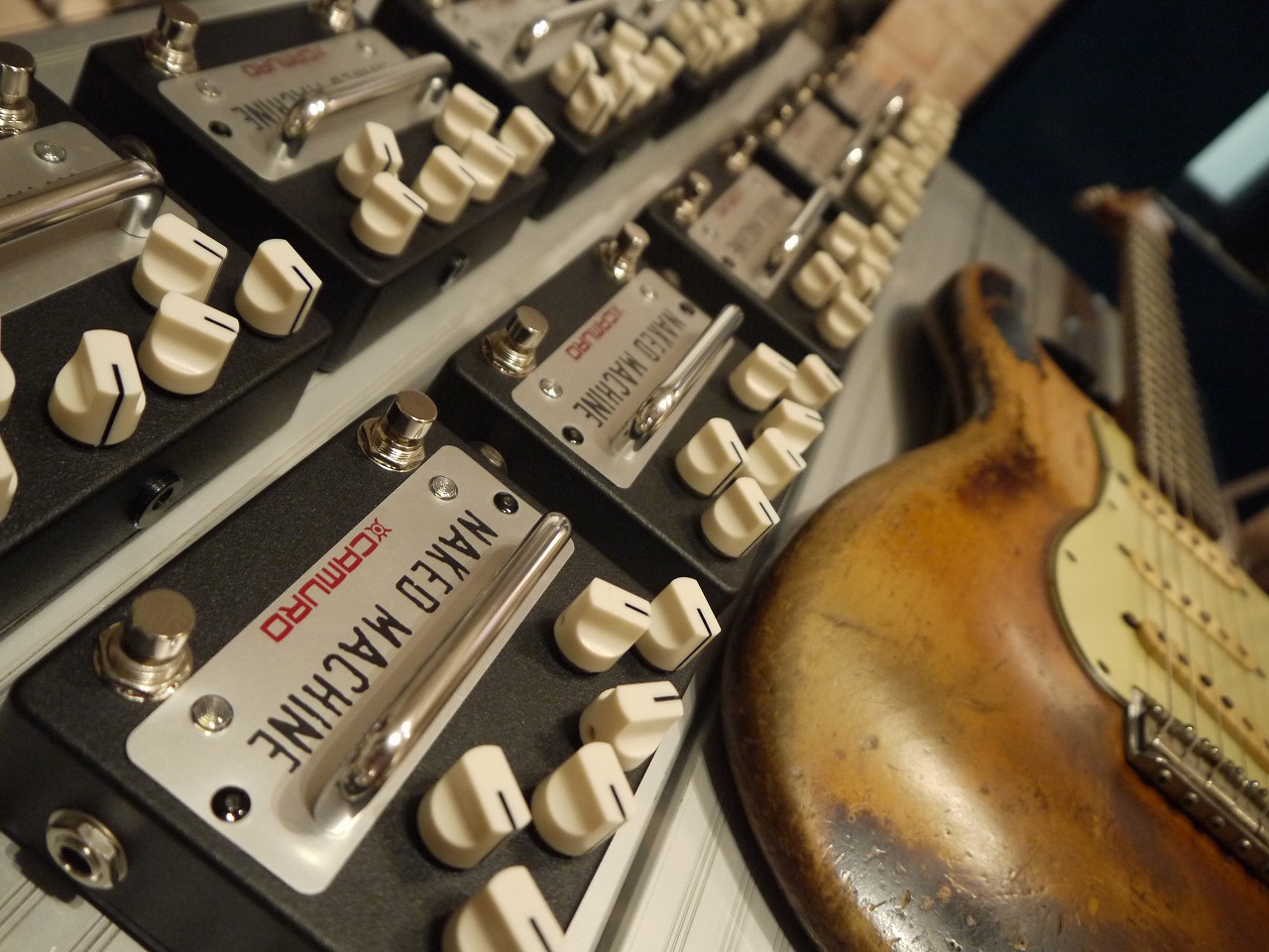 青木裕氏シグネチャー Naked Machine オーバードライブ・プリアンプの