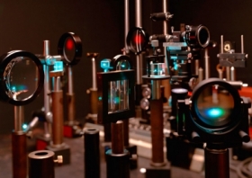 レーザーの安全規格：製品情報 【株式会社大興製作所】