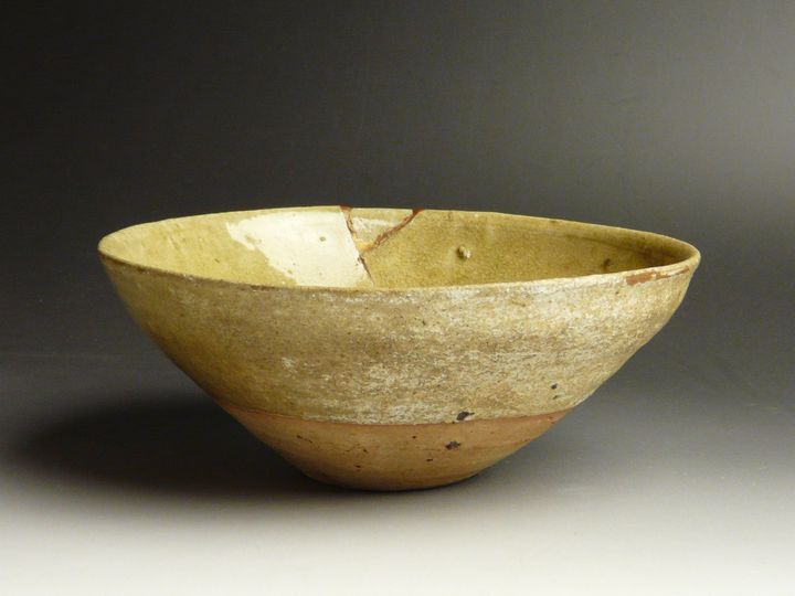 古美術 猫 - 古瀬戸灰釉茶碗 | 古美術品専門サイト fufufufu.com