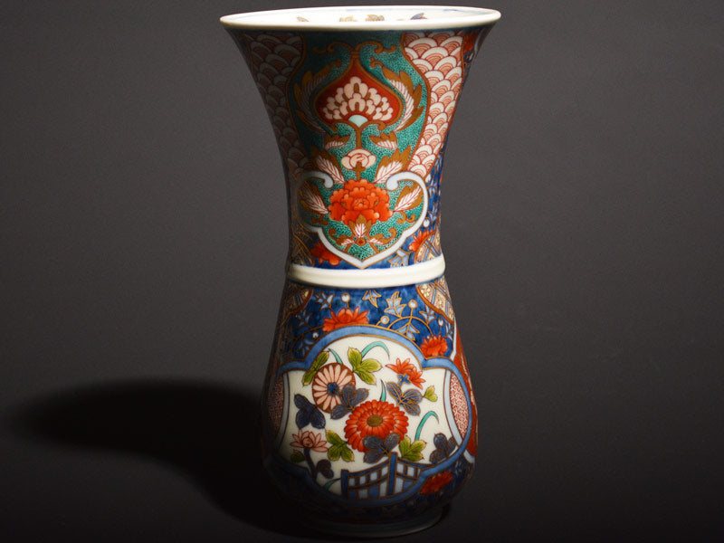 献上手古伊万里焼】花瓶 染錦本金吉祥菊牡丹地紋図