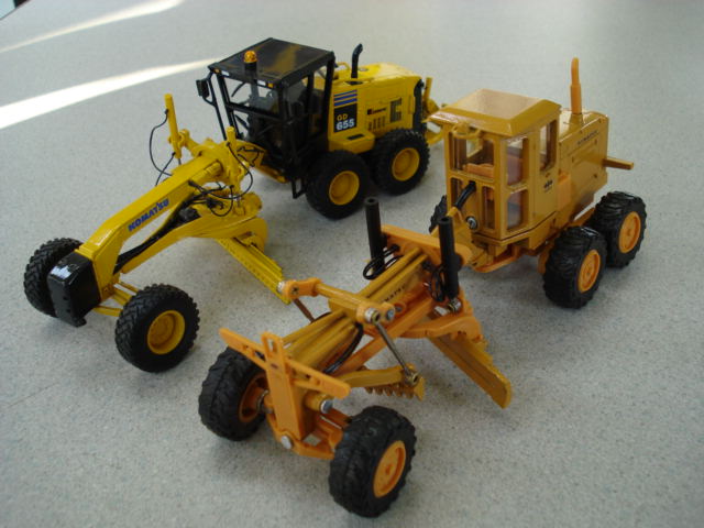 建機模型 コマツ 新旧GD（モーターグレーダー） - KYOWA 建設機械の