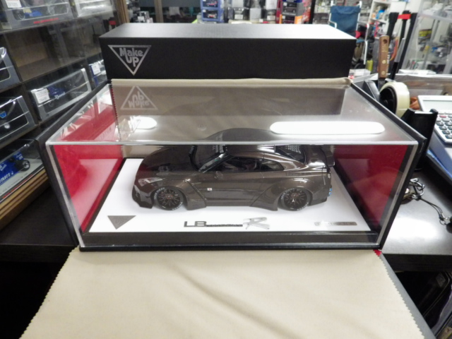 ミニカーショップグローバル - 1/18 メイクアップ アイドロン