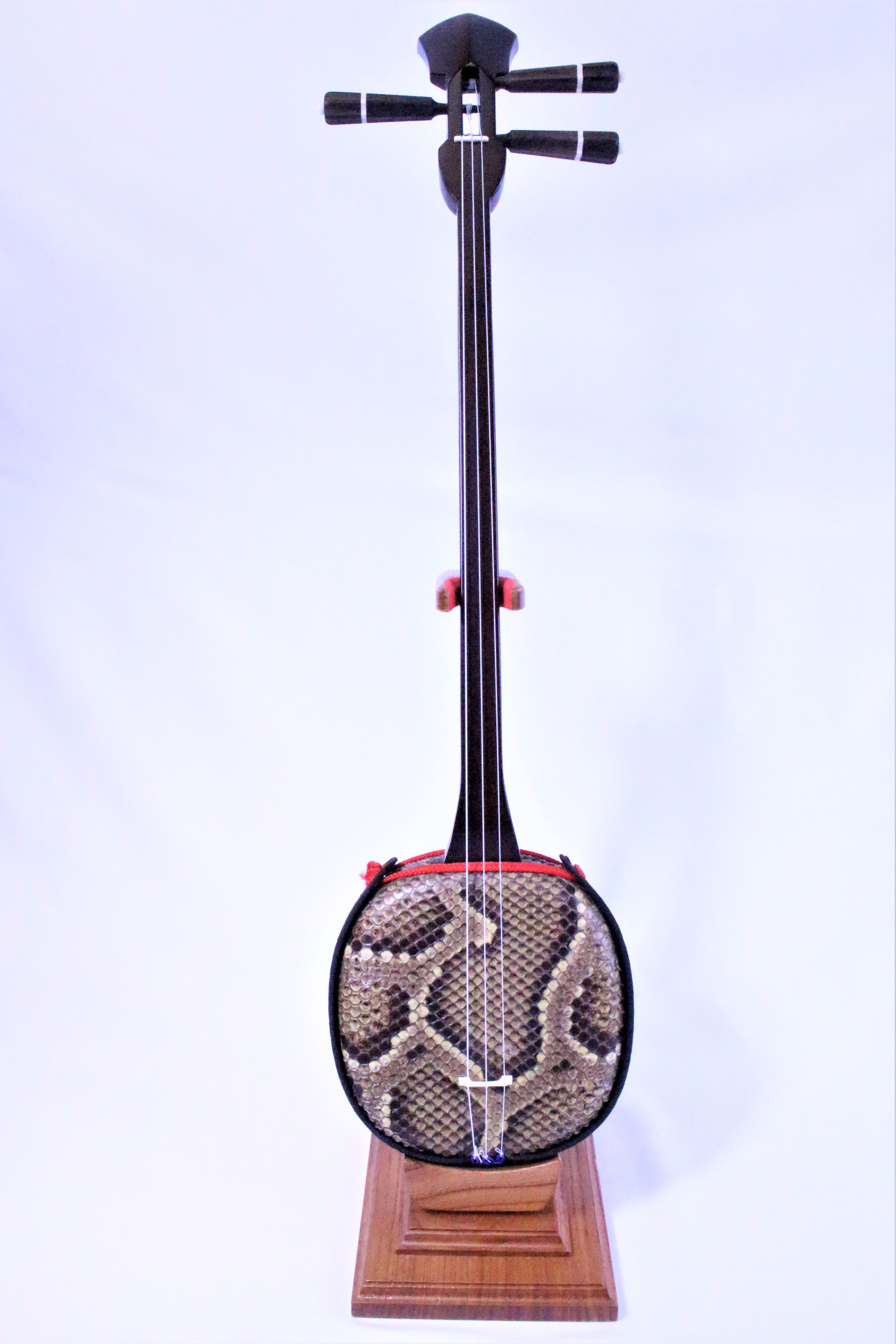 ◇銘木シリーズ◇紅木三線【8点セット付き】 三線・木工品の販売