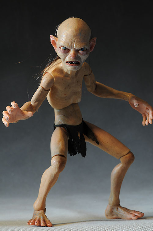 Review and photos of Lord of the Rings Gollum 1/4 scale figure by NECA