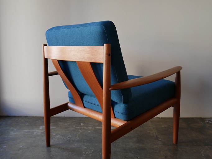 NO NAME PARISH ::: PRODUCTS ::: No.118 Easy Chair by Grete Jalk