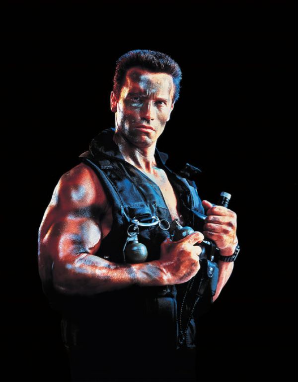 PHOTOWALL / Arnold Schwarzenegger in Commando (e314774) | 輸入壁紙
