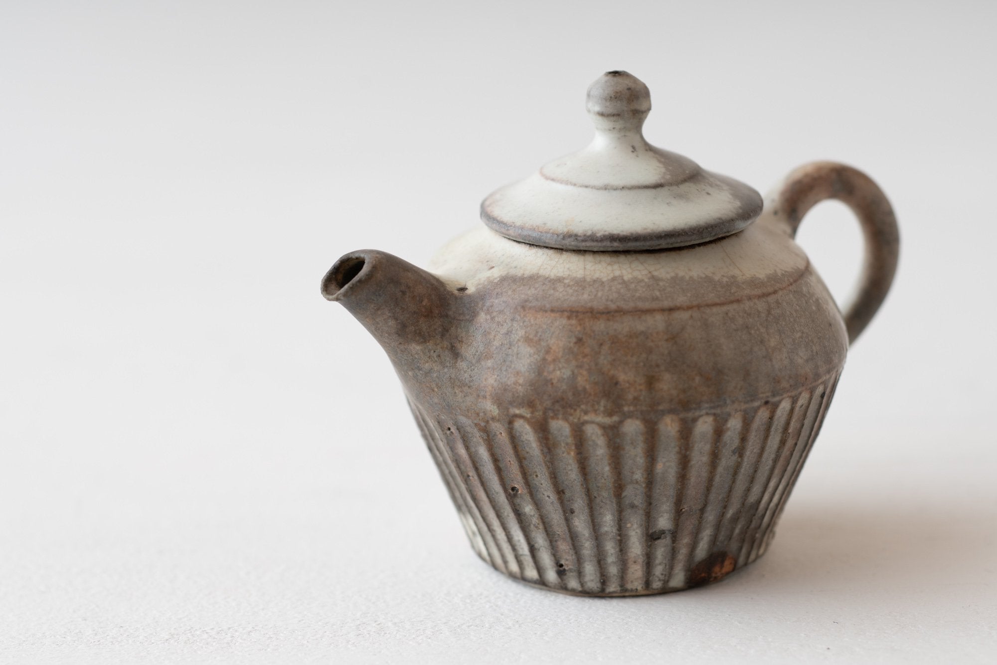 粉引き・ミモザ釉 茶壷｜境道一