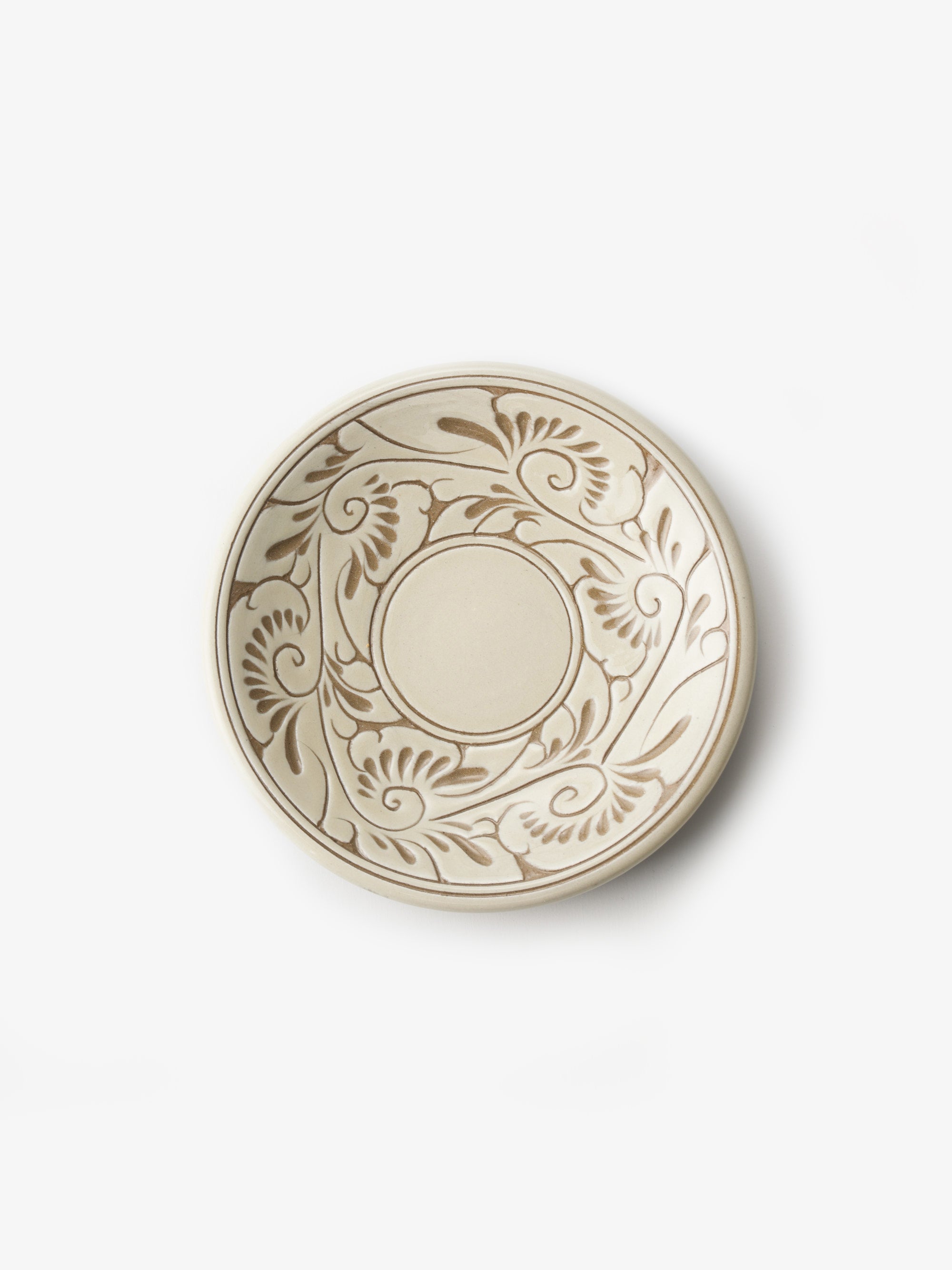 やちむん 唐草線彫 5寸皿｜育陶園