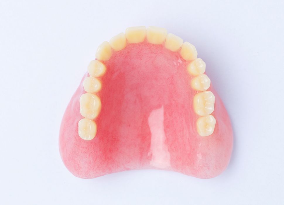 入れ歯（総義歯・部分入れ歯・注意事項など）|診療案内|アイ歯科