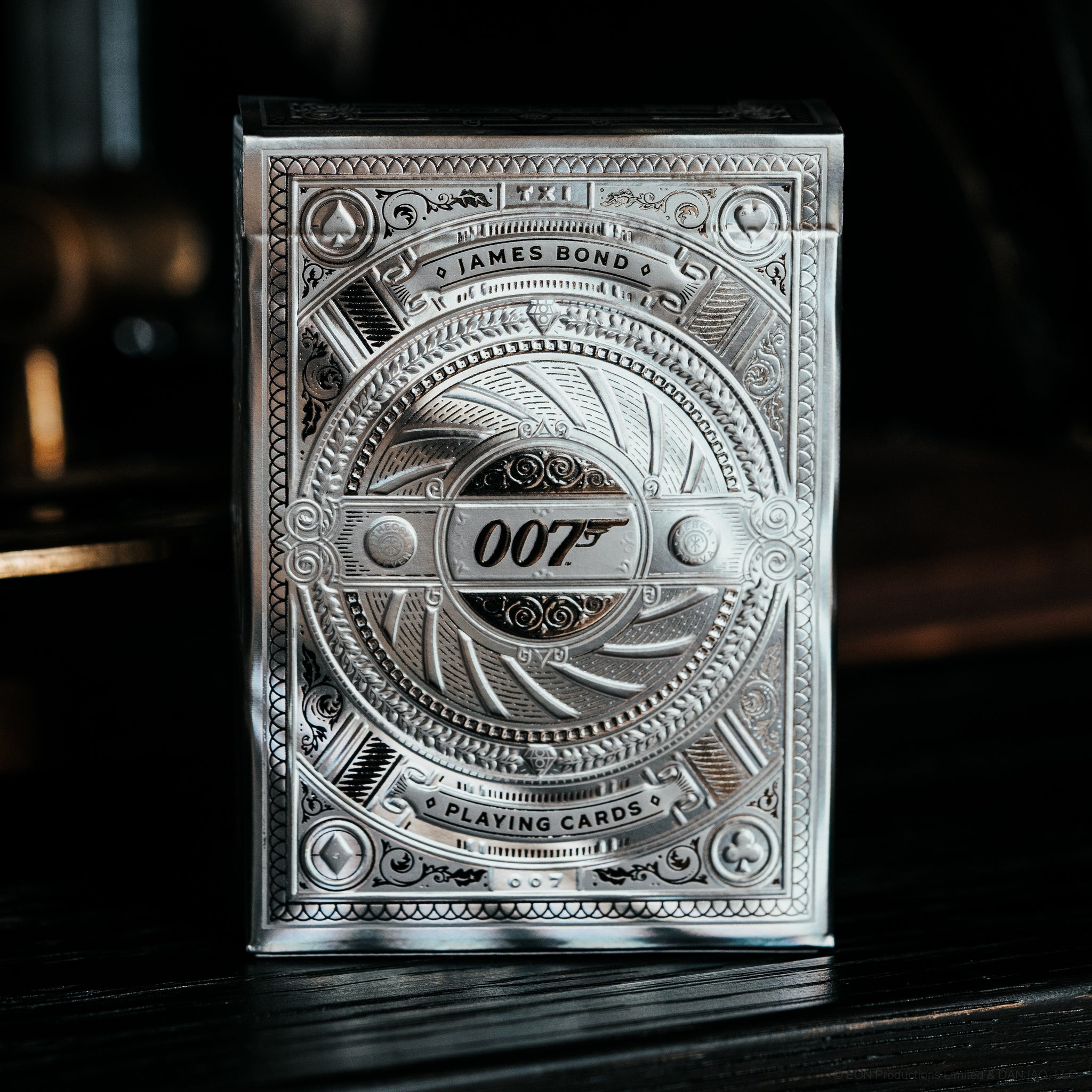 James Bond Playing Cards - Silver Edition - By theory11 US | 007Store