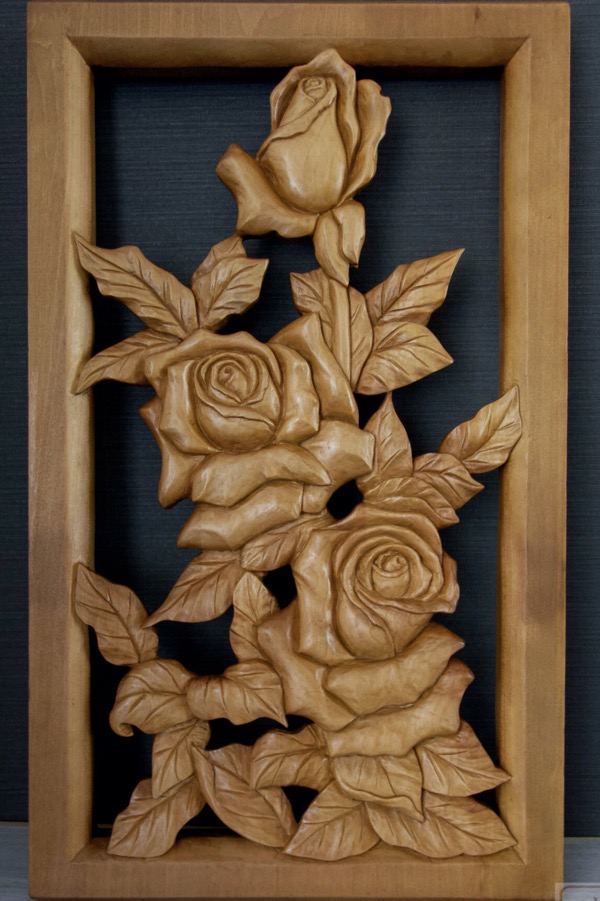 挫折した薔薇レリーフを完成させました【木彫り】 | 木を彫る日々