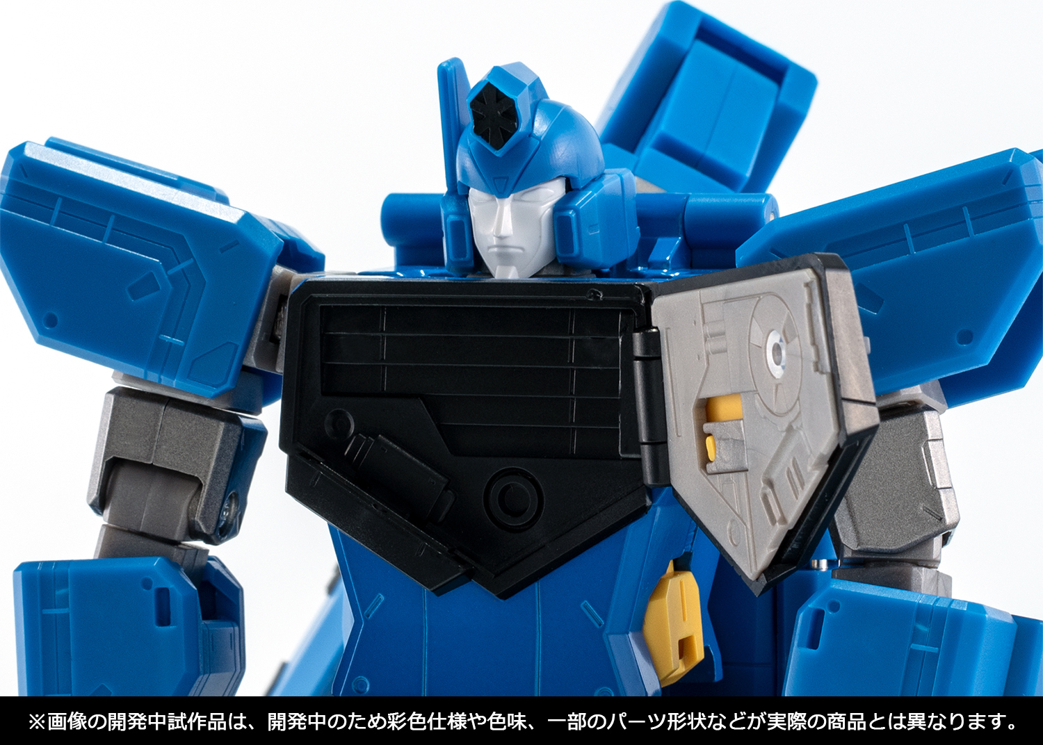 The strongest blue and red that GGG is proud of! “SOUL OF CHOGOKIN