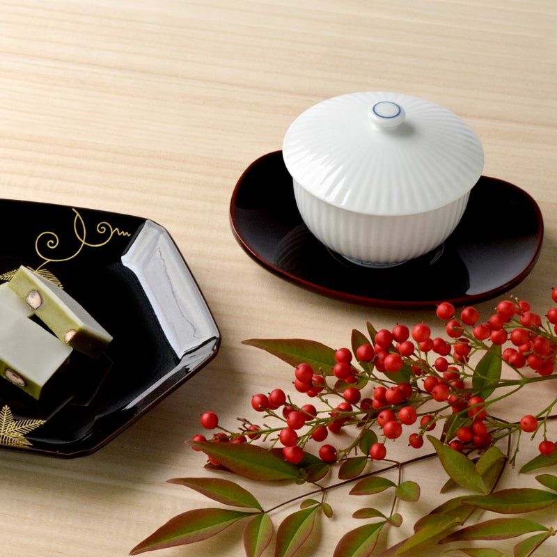 青華瓔珞文（せいかようらくもん） 青華瓔珞文 蓋付お茶呑茶碗（桐箱入