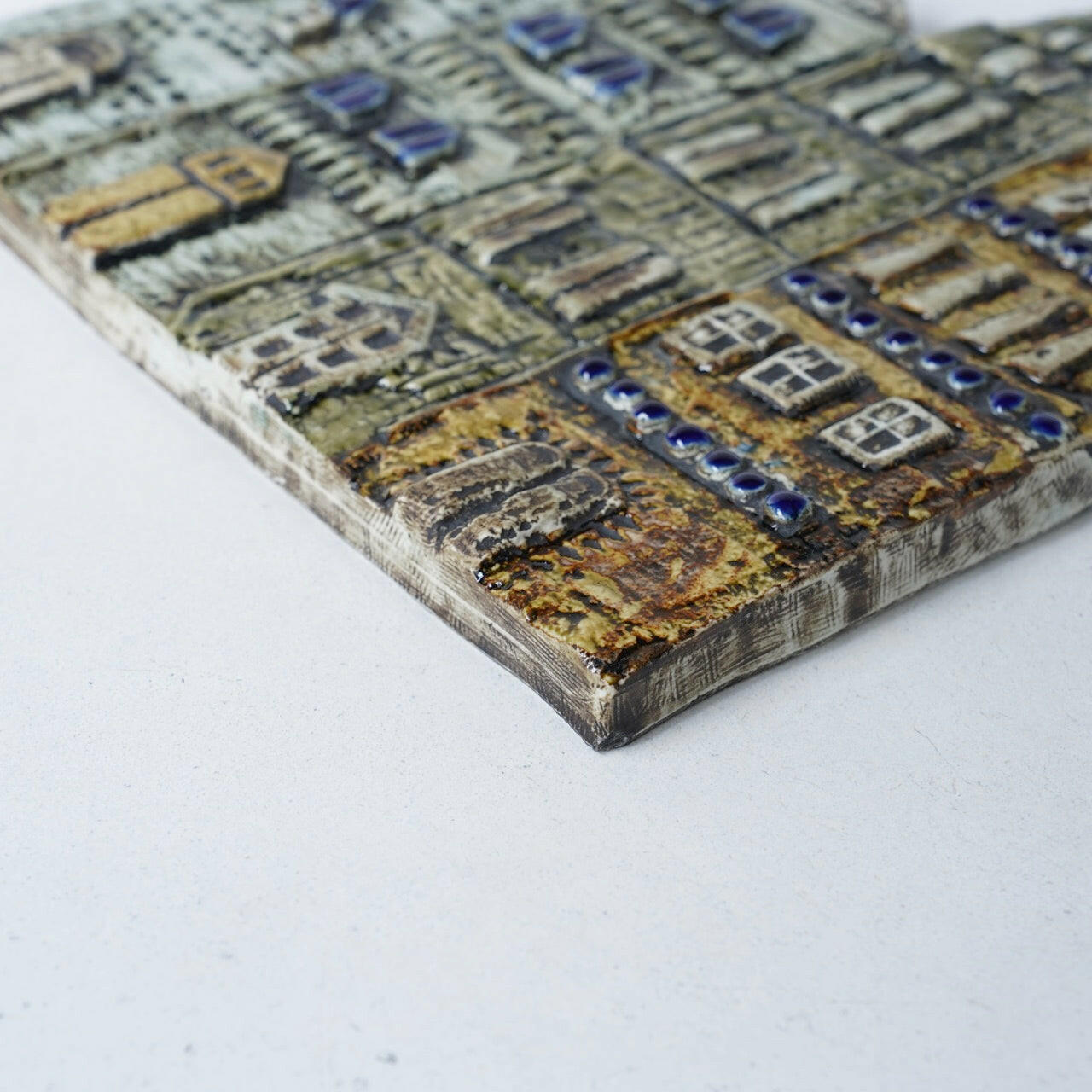 リサ・ラーソン グスタフスベリ ガムラスタン（旧市街）の陶板 | 北欧