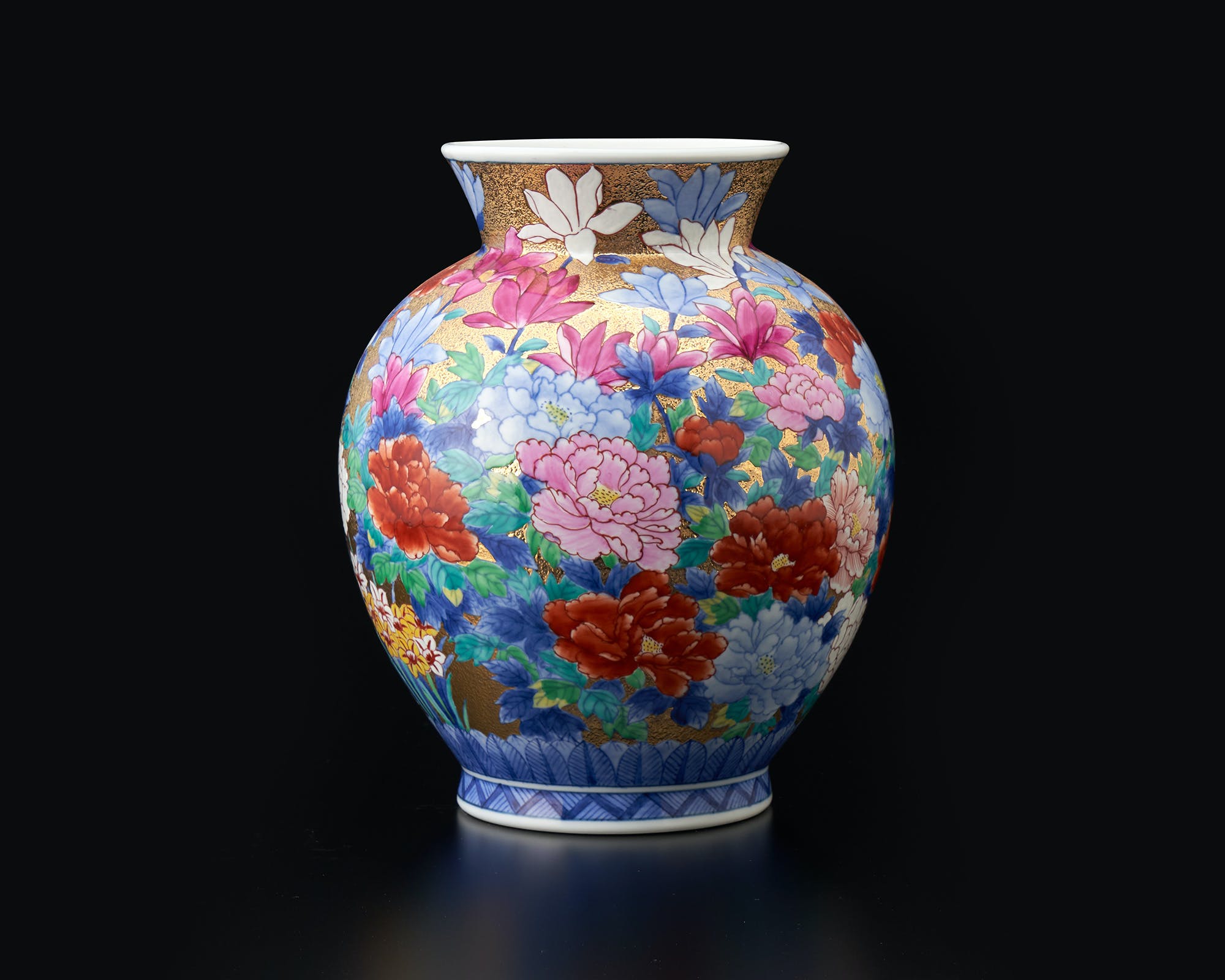 花器「花瓶 金彩春爛漫図」 金龍窯 江口天童 有田焼 陶磁器 – Takumi Japan