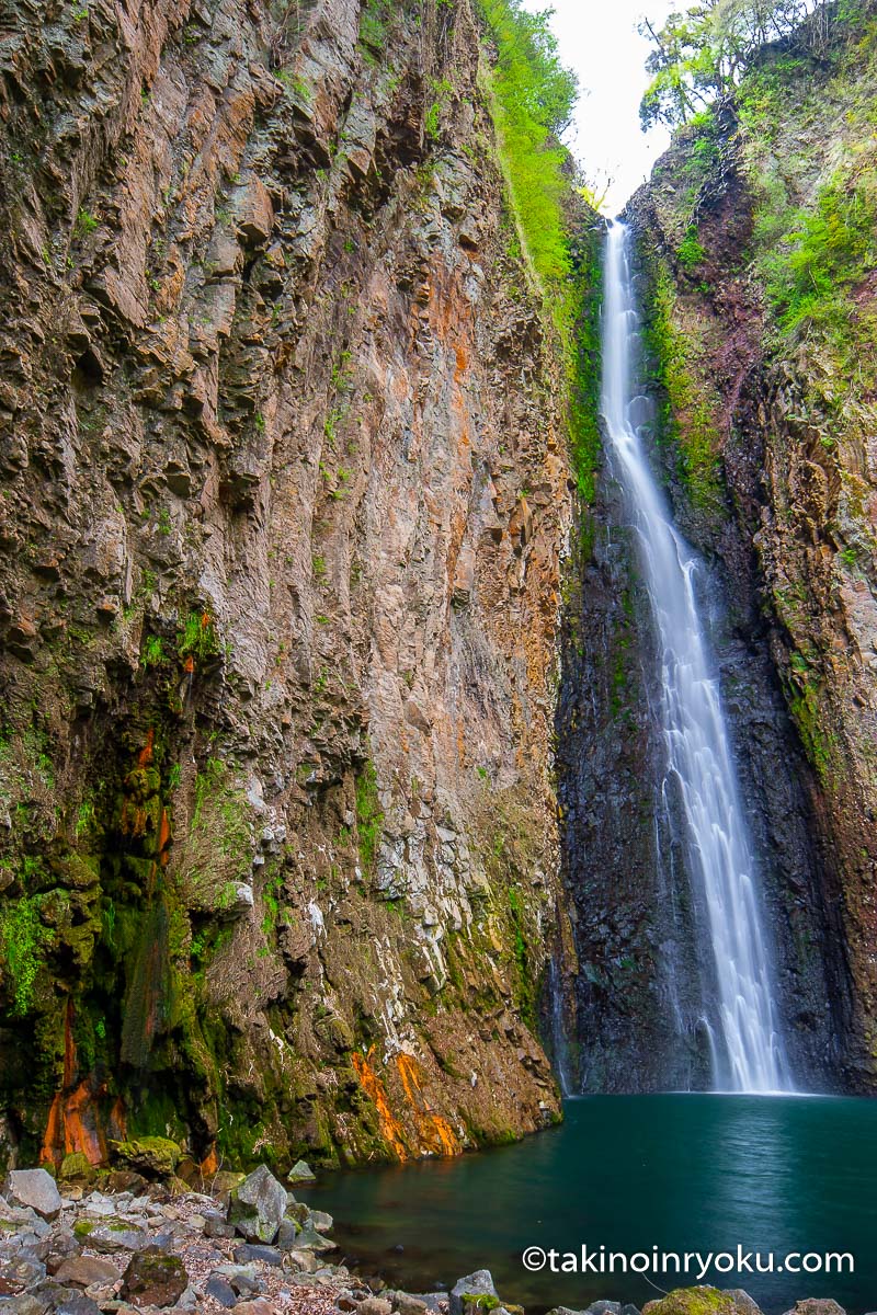 震動の滝－日本の滝百選（大分県九重町）