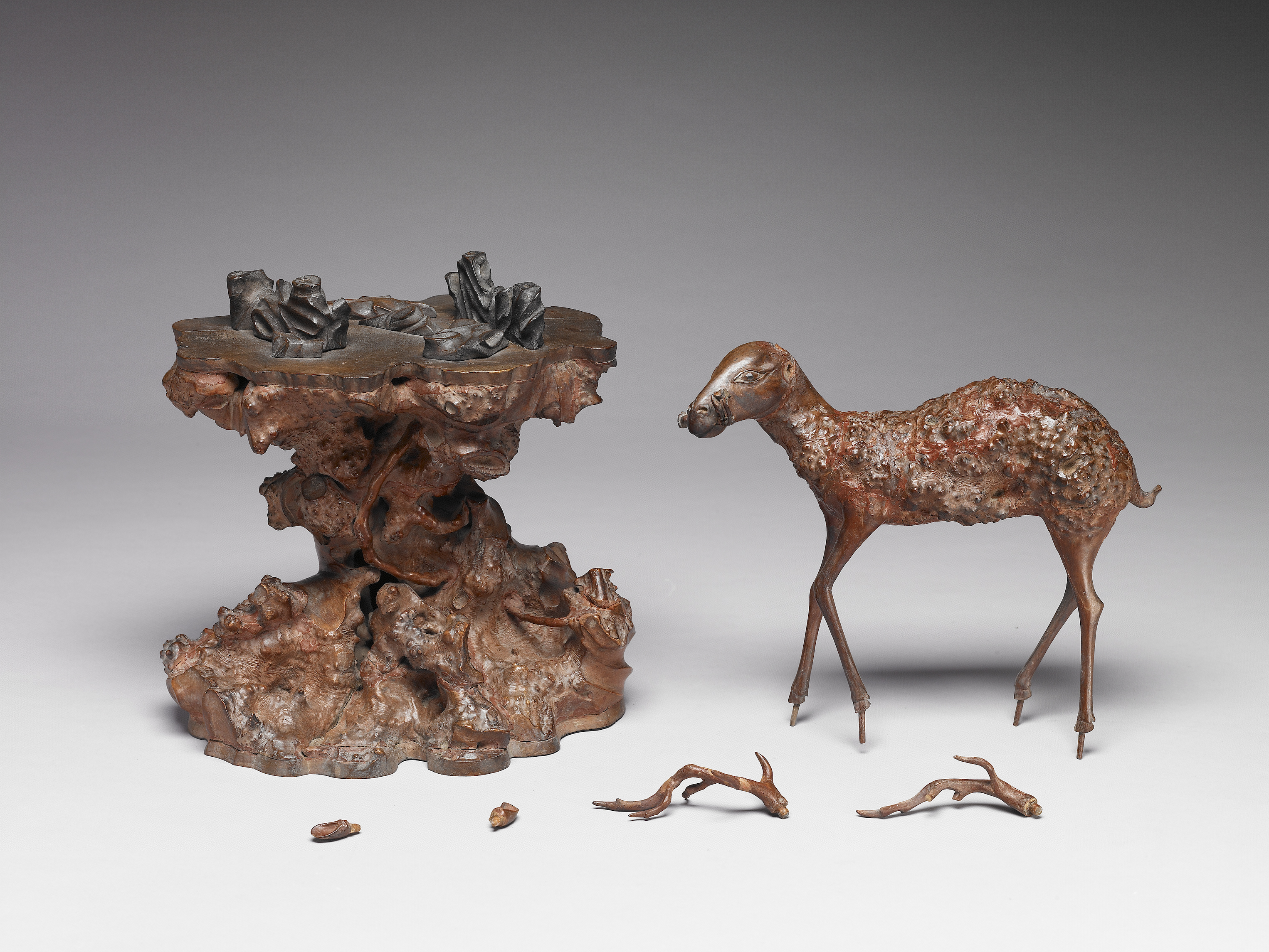 国立故宮博物院 3D文物鑑賞-3D文物-清 18世紀 木根彫鹿銜霊芝