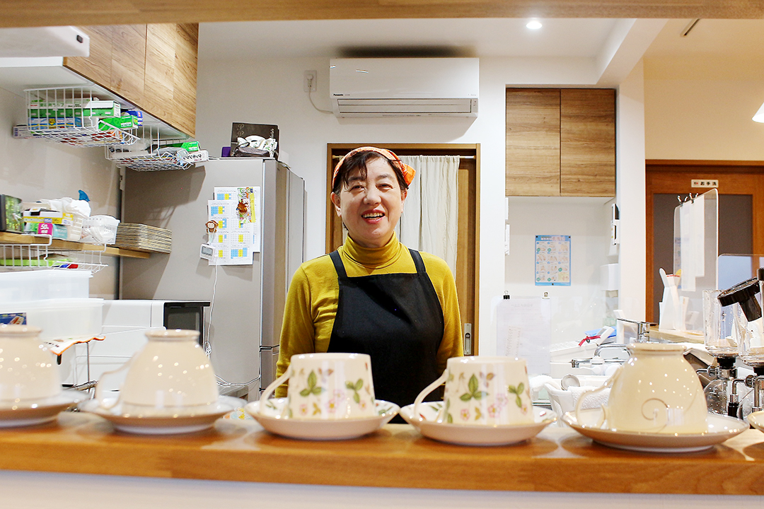 日本海を眺めながら、ほっとひと息つける場所「Café gran」。 | Things