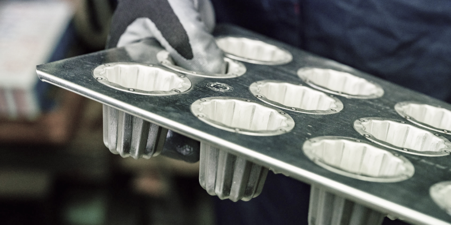 富澤商店創業105周年記念 千代田金属工業待望のカヌレ型発売 | 富澤