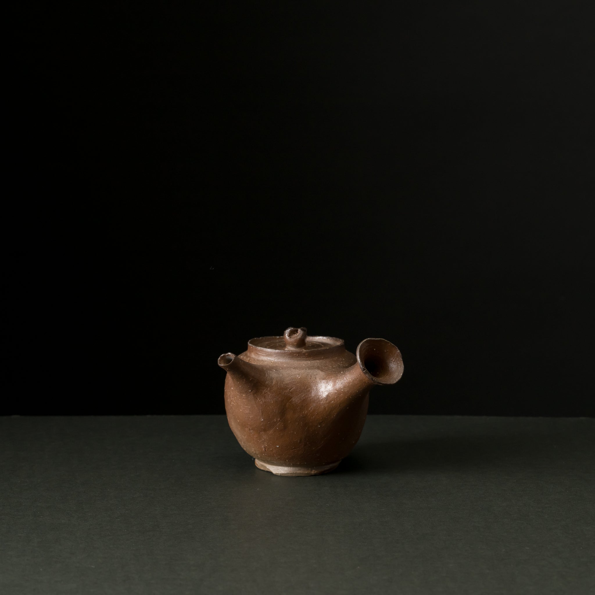 急須【備前土】MK09B tearoom toka – 冬夏 TOKA