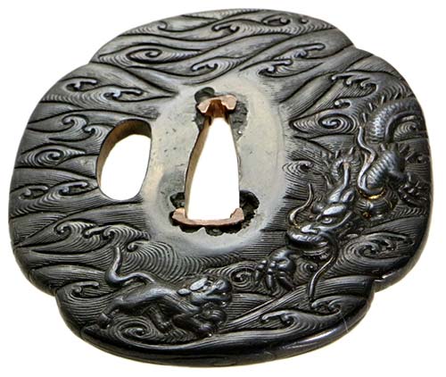 日本刀の鐔・鍔｜赤銅地波に龍虎図｜日本刀専門店・東京【十拳】