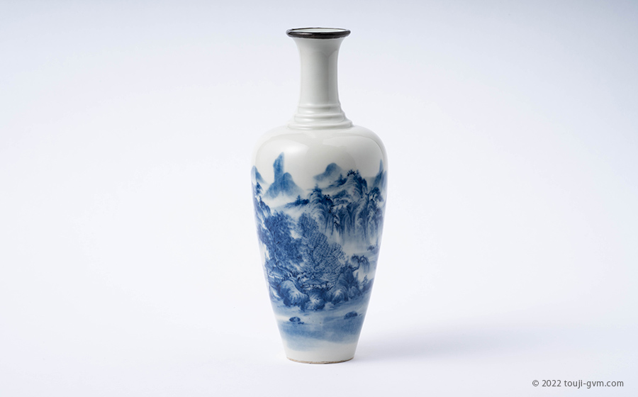 景徳鎮 青花山川紋菜箙瓶 – Blue and white porcelain | 陶磁