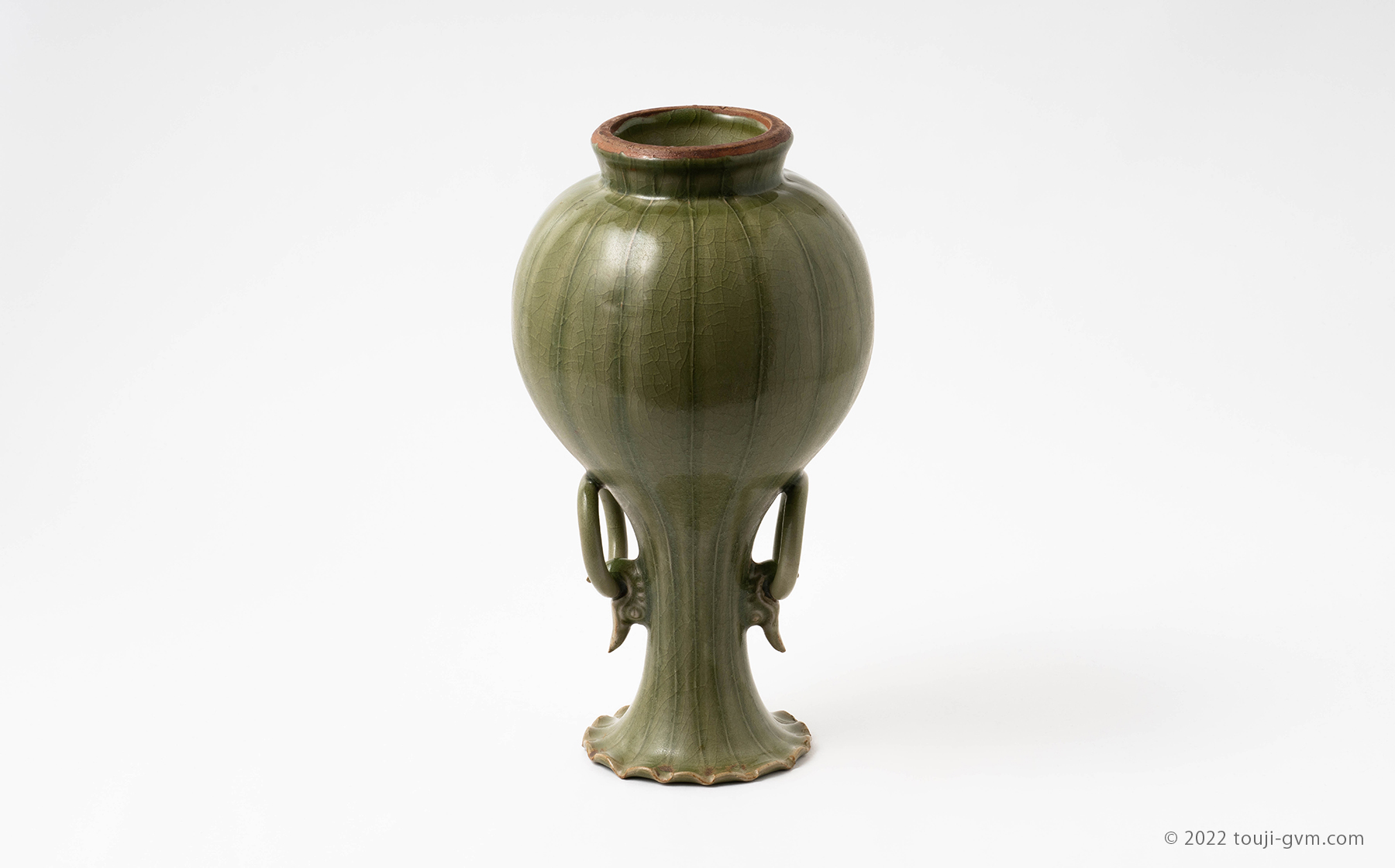 龍泉窯 青磁花口獣环耳瓶 – Longquan Celadon | 陶磁オンライン美術館