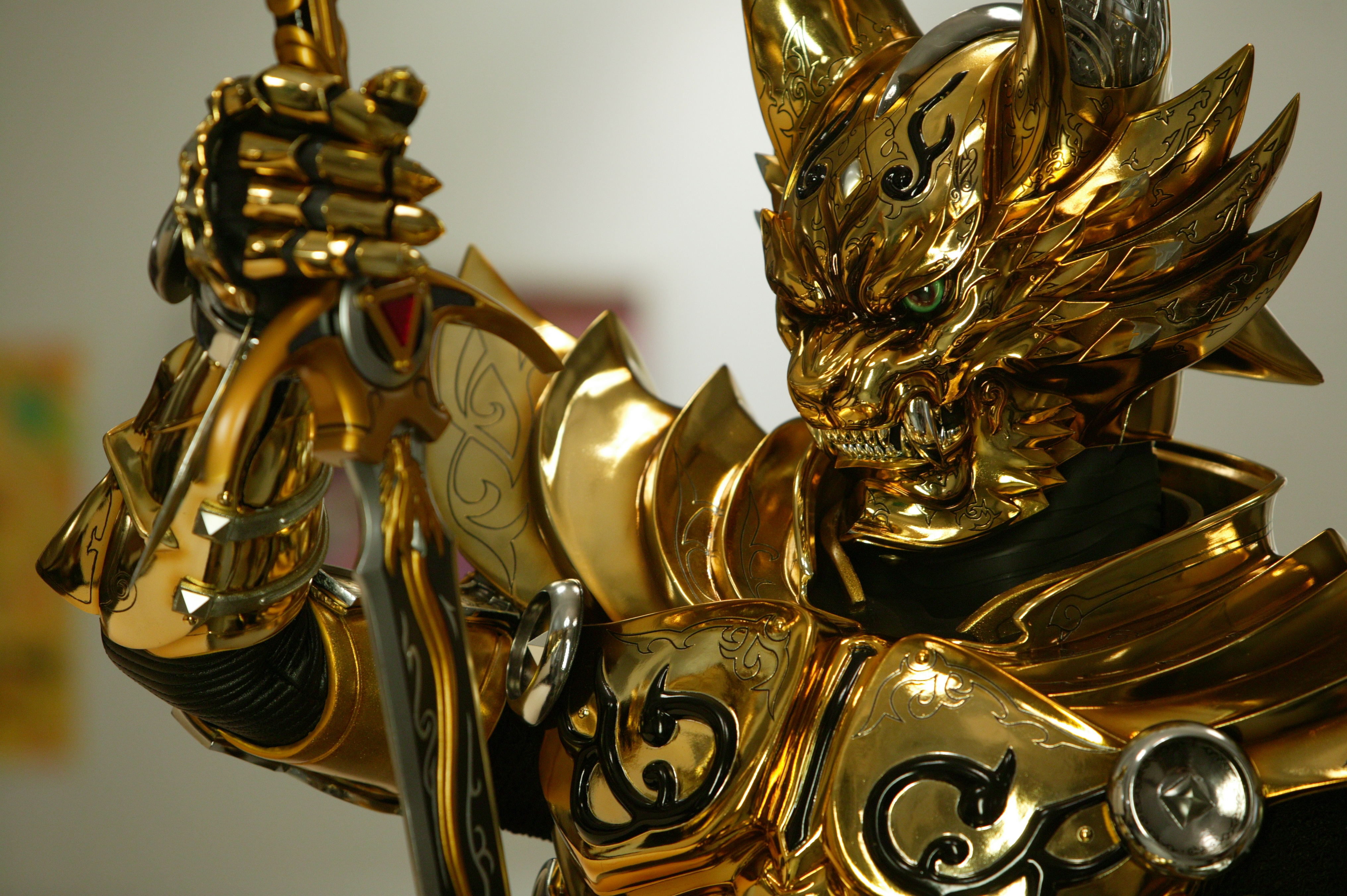 COMPLETE STYLE GIGANTIC牙狼剣」 雨宮慶太監督インタビュー | BANDAI TOYS