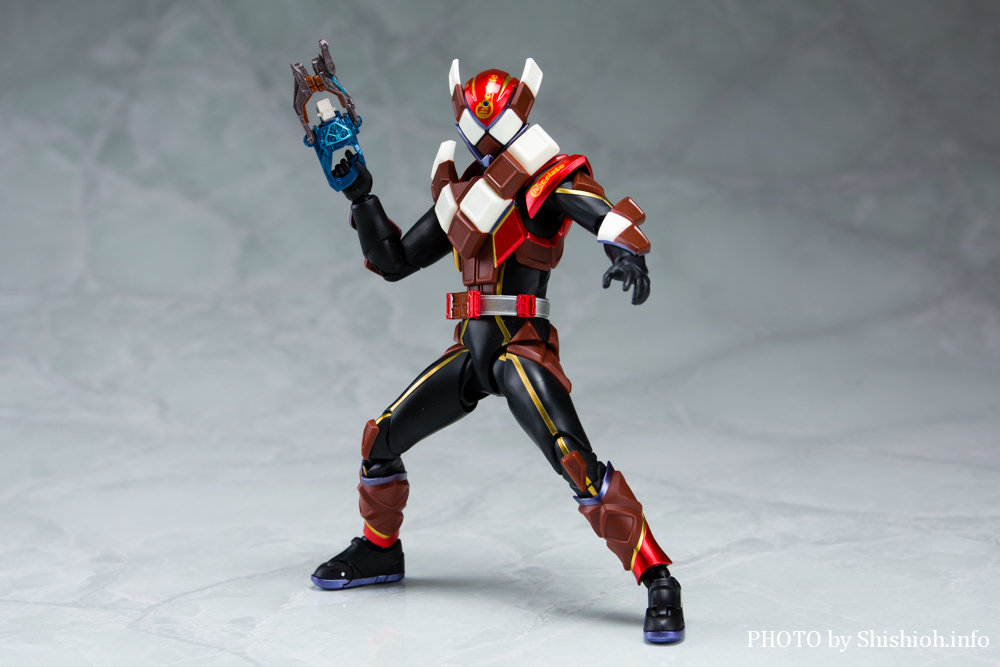 レビュー】S.H.Figuarts 仮面ライダーヴァレン チョコドンフォーム