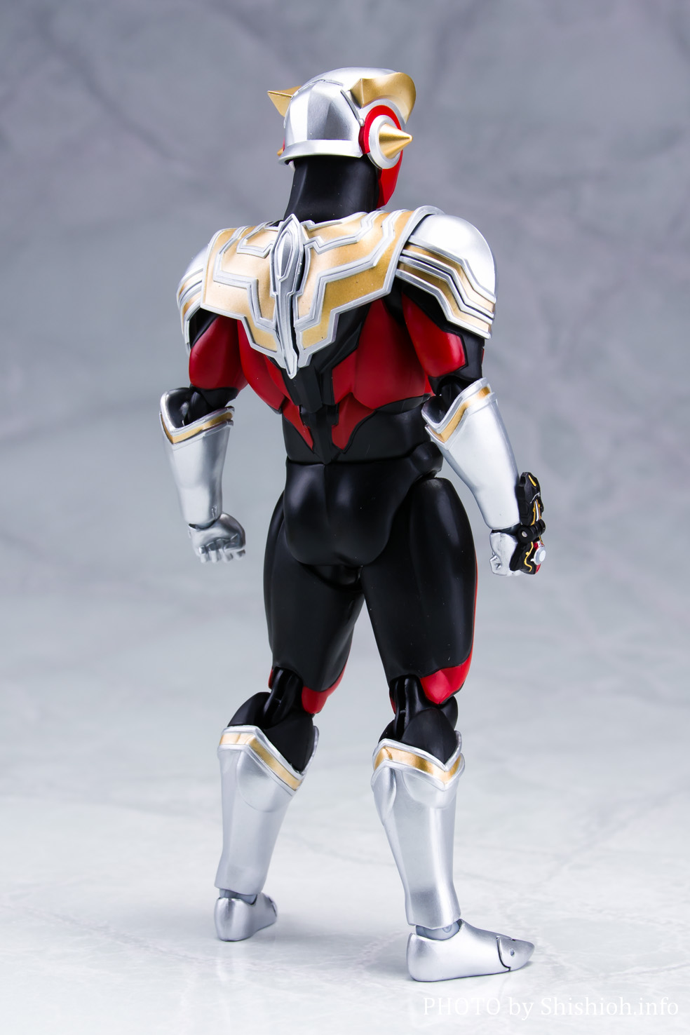 レビュー】 S.H.Figuarts ウルトラマンタイタス