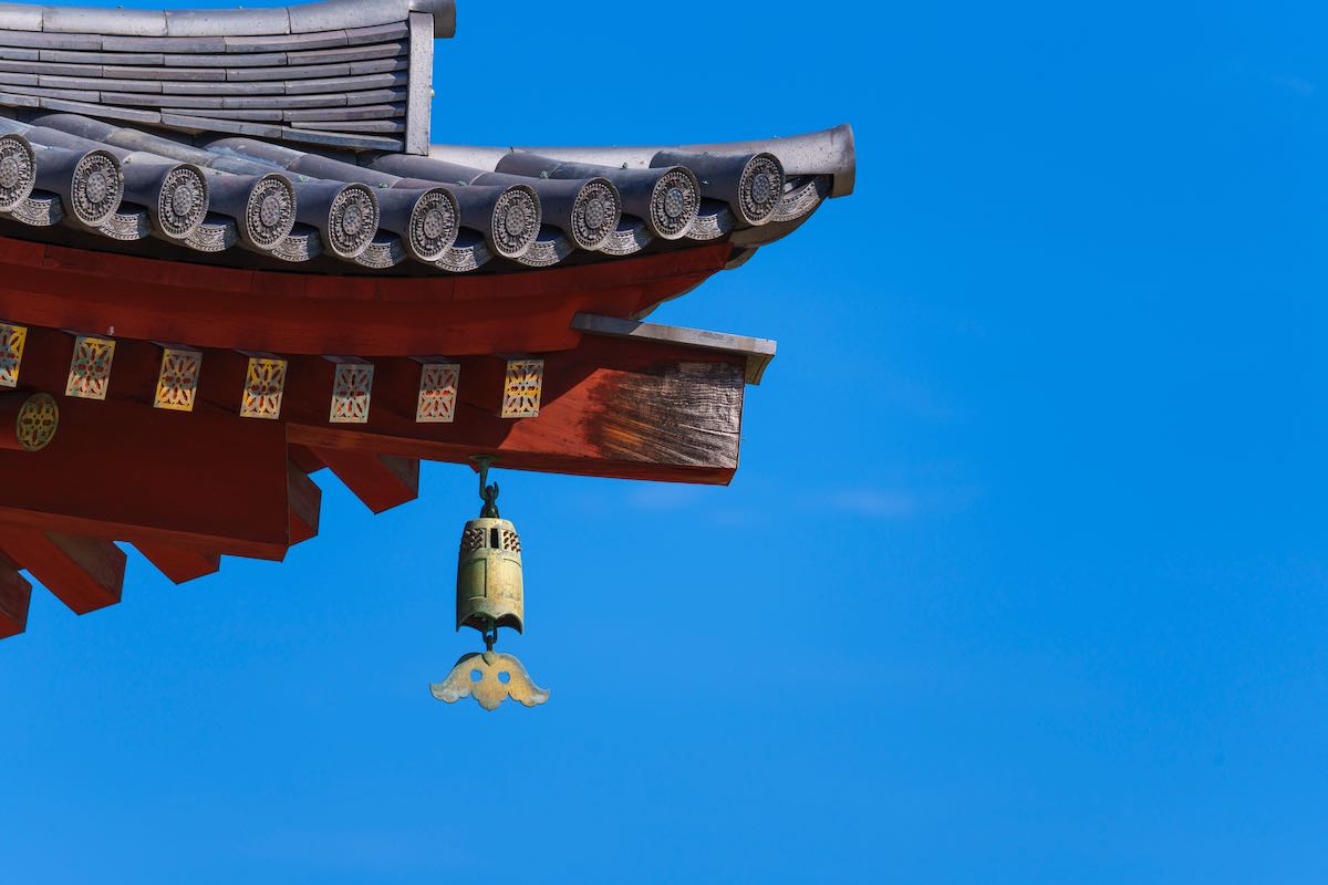 楽天市場】風鈴 吊灯籠(小) 黒 伝統工芸 南部鉄器 岩鋳謹製 音風景