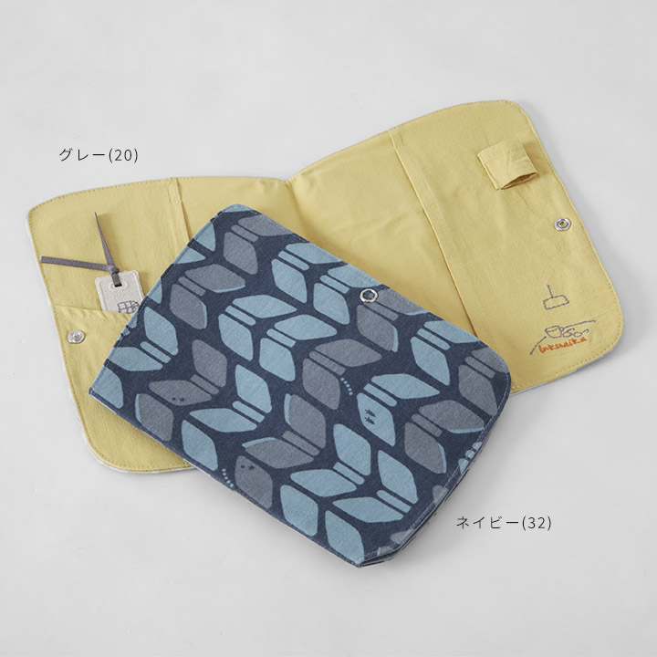 楽天市場】ブックカバー 文庫 A6判 おしゃれ 携帯 二つ折り 持ち運び