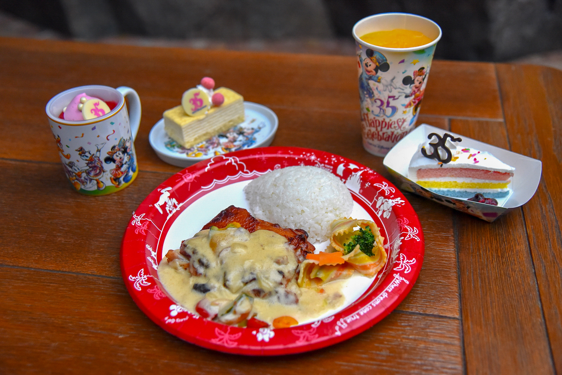 東京ディズニーランドで開園35周年「“Happiest Celebration！”グランド