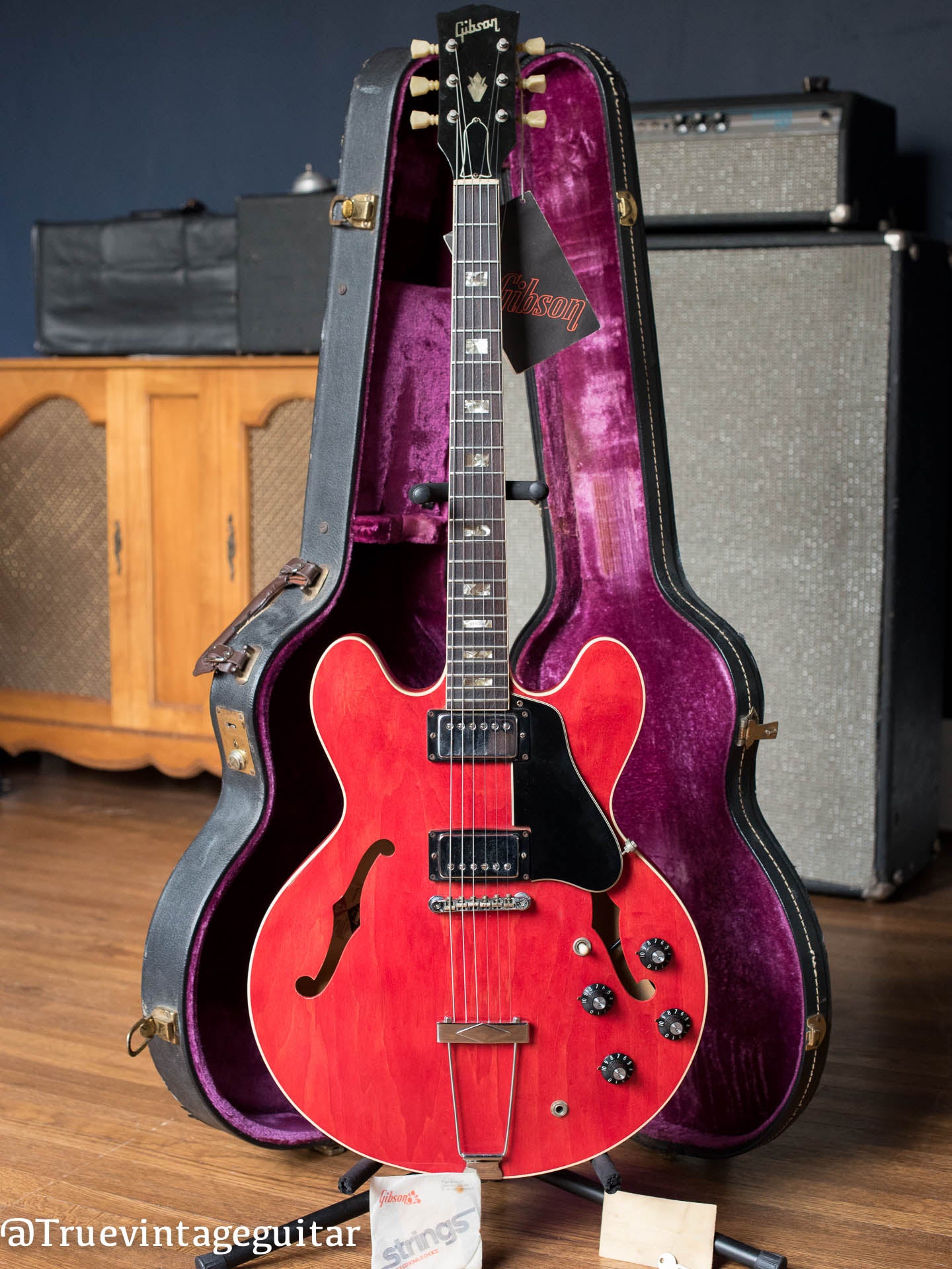 Vintage 1974 Gibson ES-335 Cherry Red Electric Guitar – True